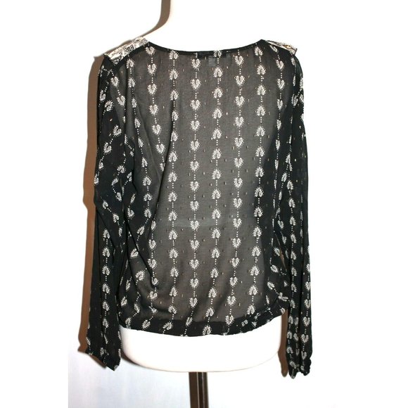 Senlis Women 3/4 Sleeve Top Shirt Deep V Black Beige Gold Size Medium M NEW - Picture 2 of 2